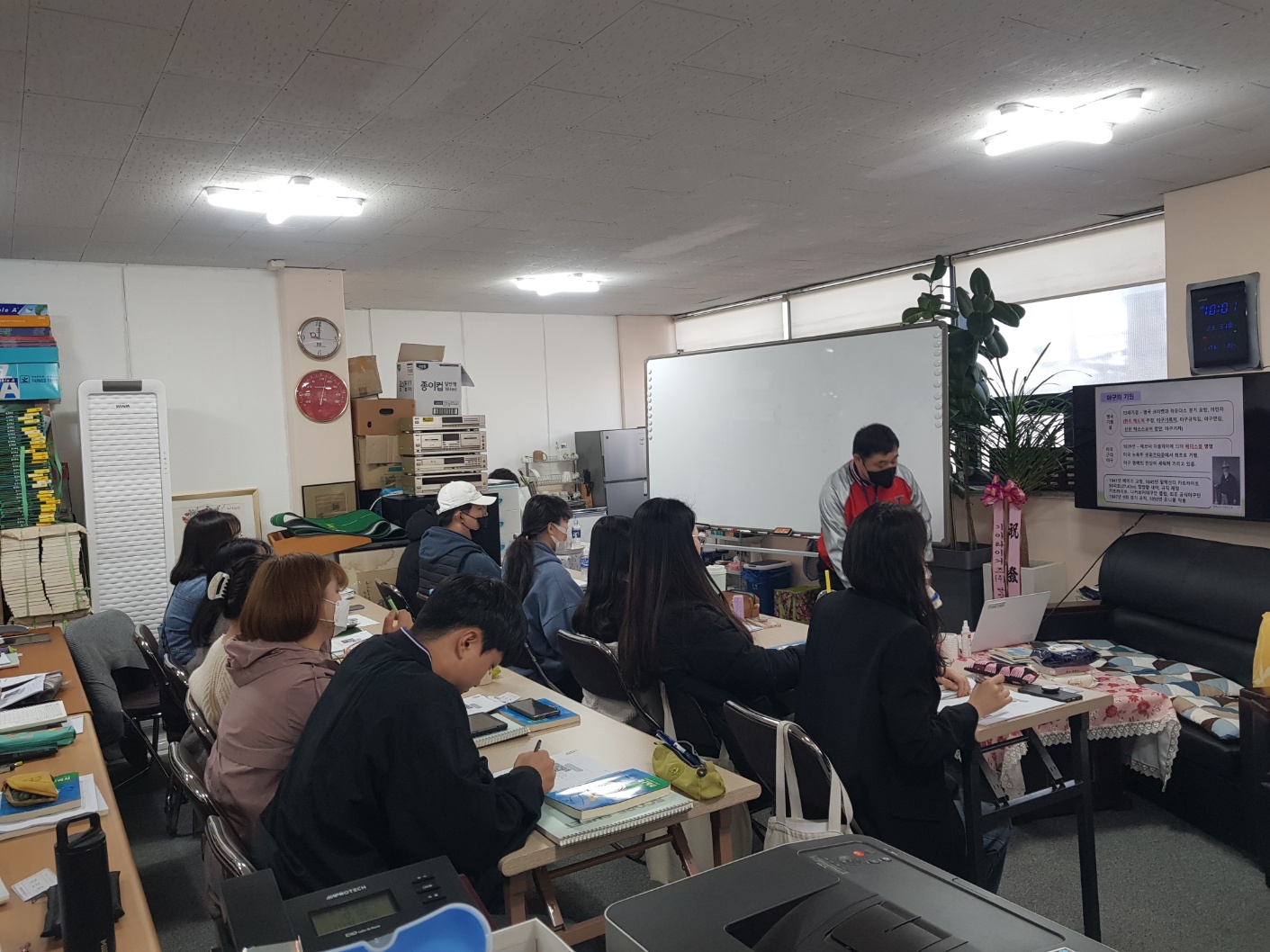 http://www.vivanews.co.kr/bs/userimg/fileu/1679872417_1679870995622.jpg