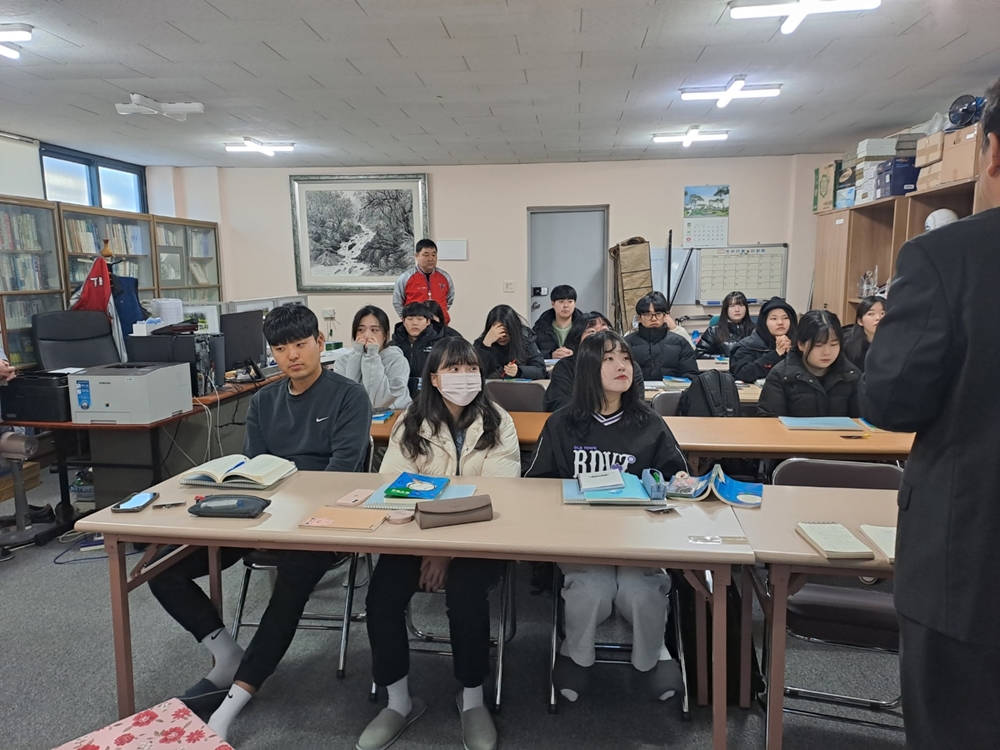 http://www.vivanews.co.kr/bs/userimg/fileu/1710721969_야구기록회3.jpg