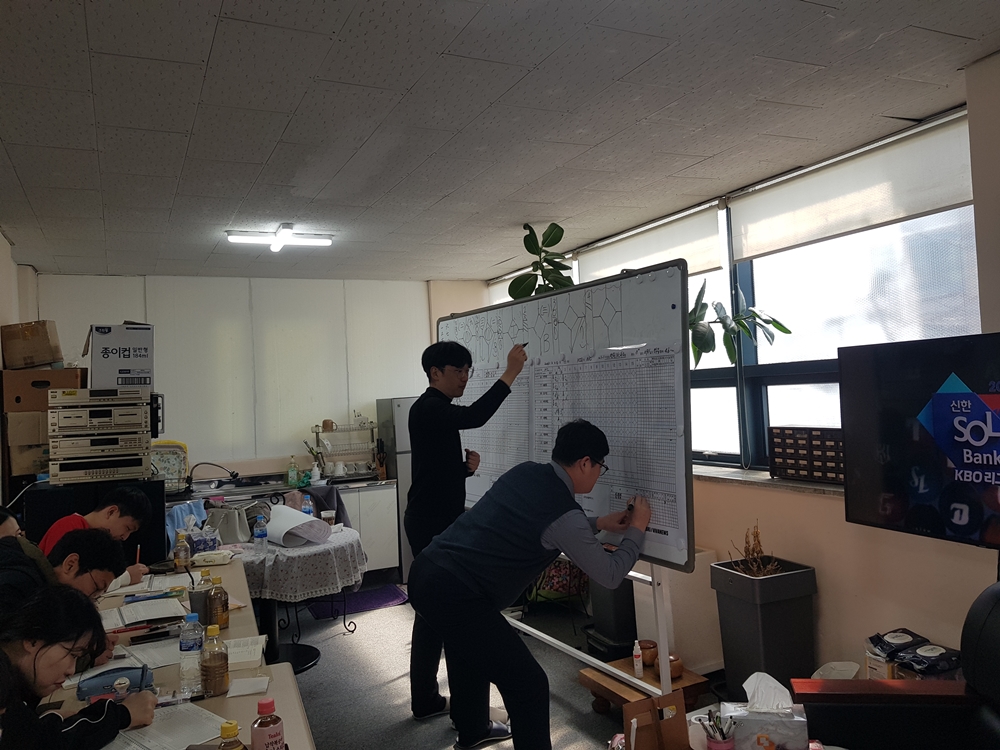 http://www.vivanews.co.kr/bs/userimg/fileu/1710721969_야구기록회5.jpg