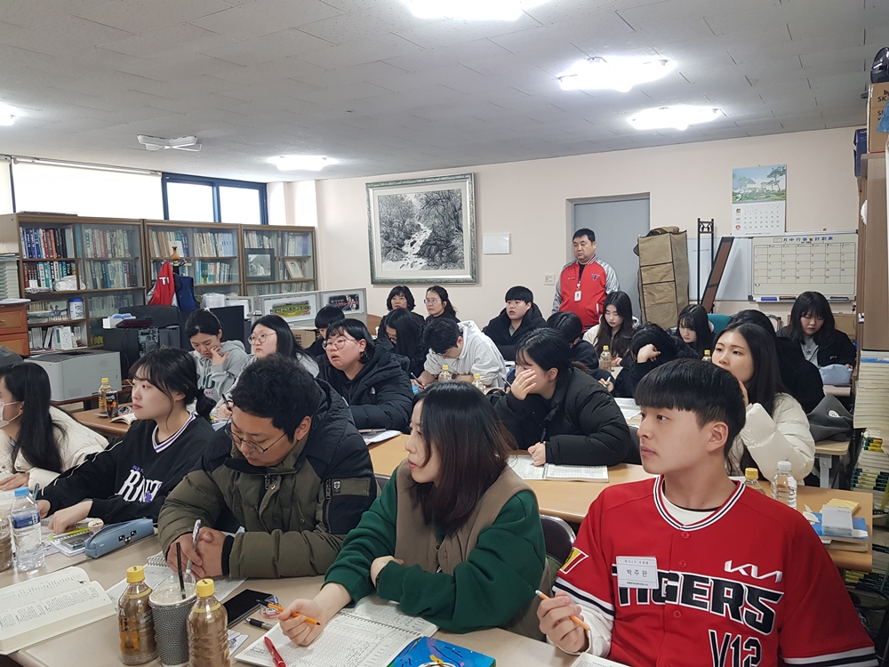 http://www.vivanews.co.kr/bs/userimg/fileu/1710721969_야구기록회7.jpg