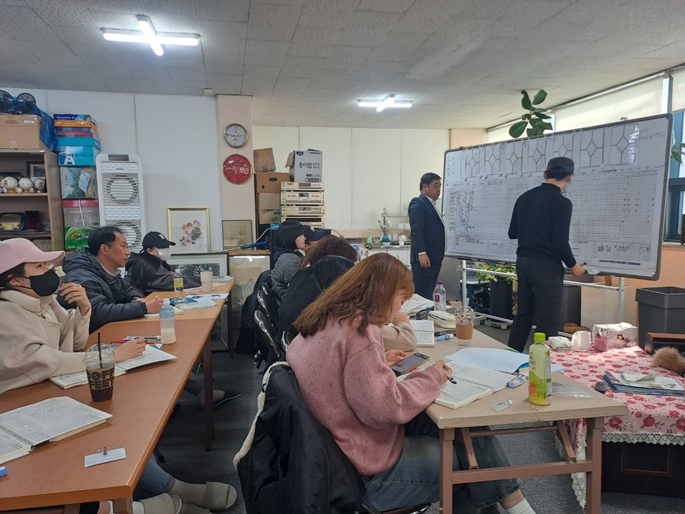 http://www.vivanews.co.kr/bs/userimg/fileu/1710722540_야구기록회8.jpg