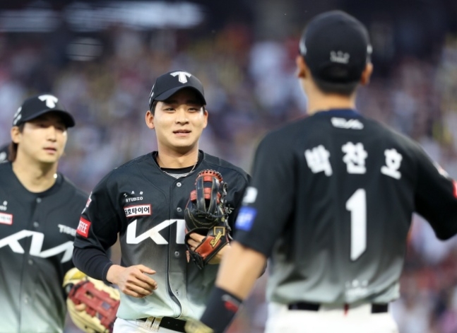 http://www.vivanews.co.kr/bs/userimg/fileu/1717253609_홍종표07.jpg