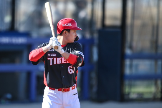 http://www.vivanews.co.kr/bs/userimg/fileu/1756305008_윤도현02.jpg