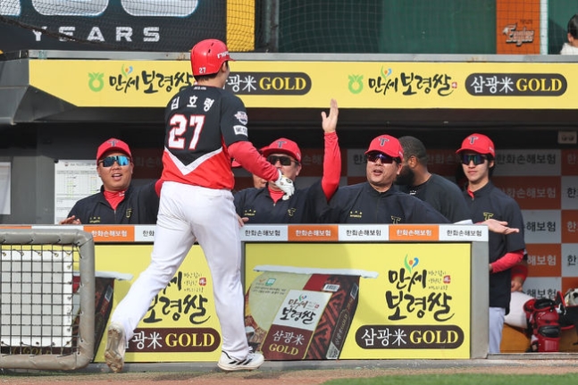 http://www.vivanews.co.kr/bs/userimg/fileu/1756392690_김호령06.jpg
