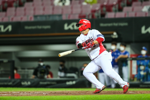 http://www.vivanews.co.kr/bs/userimg/fileu/1778769419_김선빈07.jpg